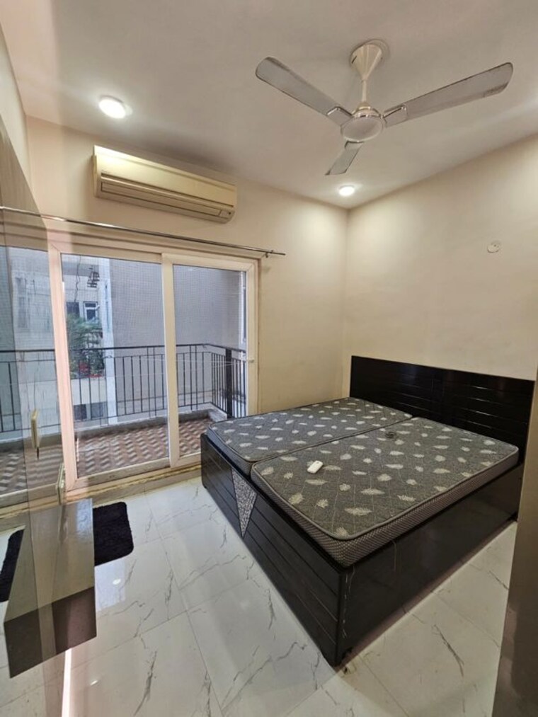 Bedroom, sector 62 2 Bedroom 1200 Sq.Ft. Builder Floor In Sector 62 Gurgaon 10506159