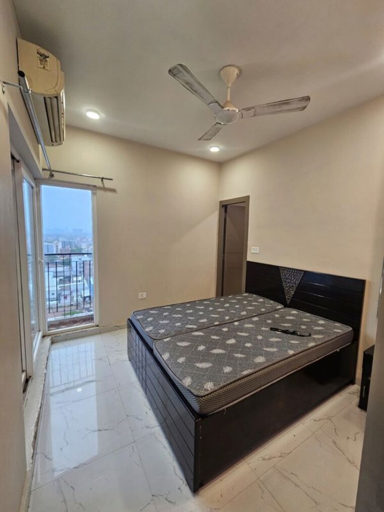 Bedroom, sector 62 2 Bedroom 1200 Sq.Ft. Builder Floor In Sector 62 Gurgaon 10506159