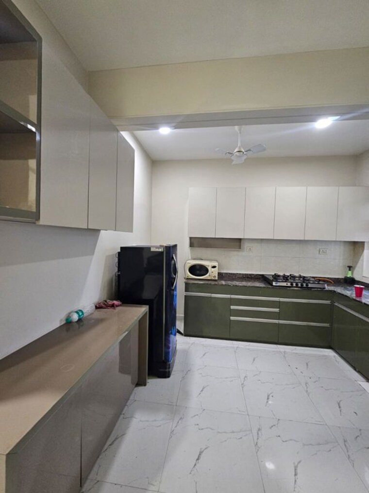 Kitchen, sector 62 2 Bedroom 1200 Sq.Ft. Builder Floor In Sector 62 Gurgaon 10506159