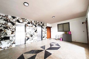 Team Area in 2 BHK Apartment at Sargasan – for Sale