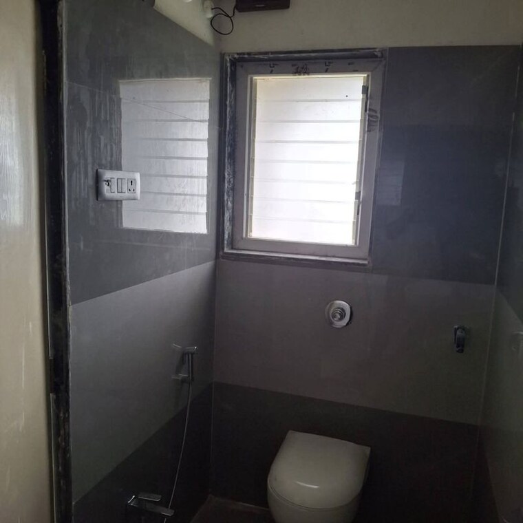 Bathroom, shivam-gulmohar 2 Bedroom 678 Sq.Ft. Apartment In Goregaon West Mumbai 10506138