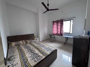 Bedroom in 2 BHK Apartment at Amit Height Sadashiv Peth, Sadashiv Peth – for Rent
