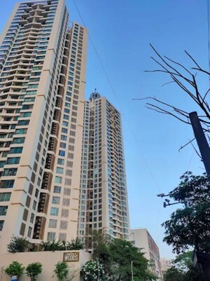 2.5 BHK Apartment For Rent in Oberoi Realty Woods, Goregaon East