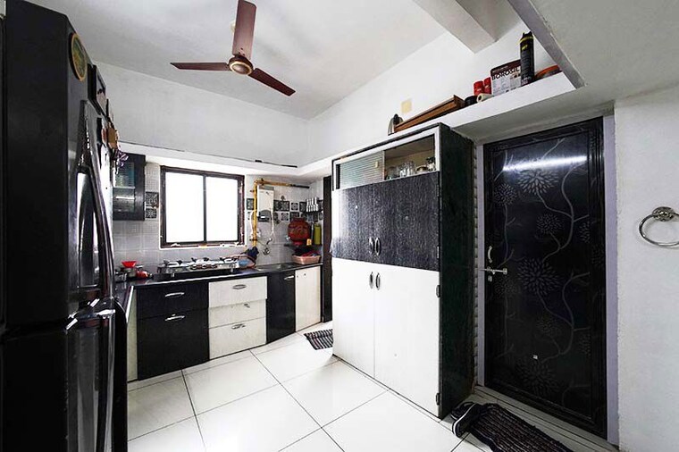 Kitchen, maninagar 2 Bedroom 110 Sq.Yd. Apartment In Maninagar Ahmedabad 10506231