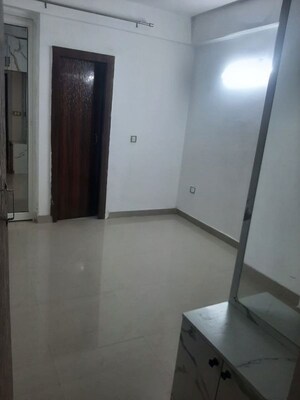 Room in 3 BHK Apartment at ROF Amaltas, Sector 92 – for Sale