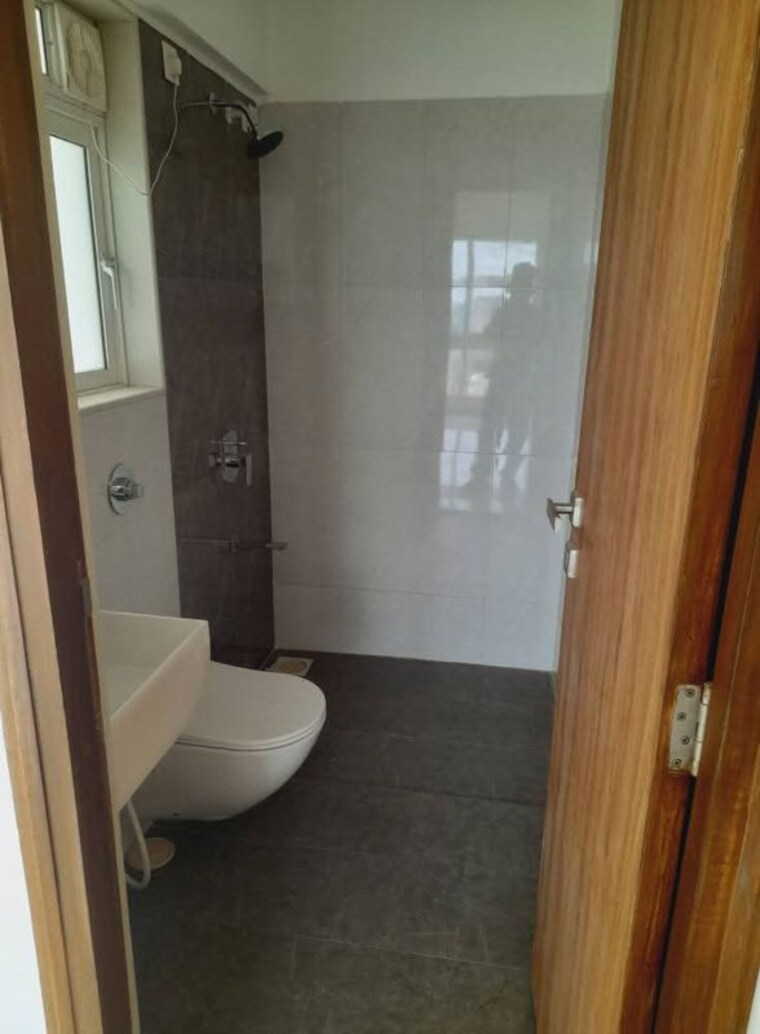Bathroom, govardhangiri 2.5 Bedroom 850 Sq.Ft. Apartment In Goregaon West Mumbai 10506259