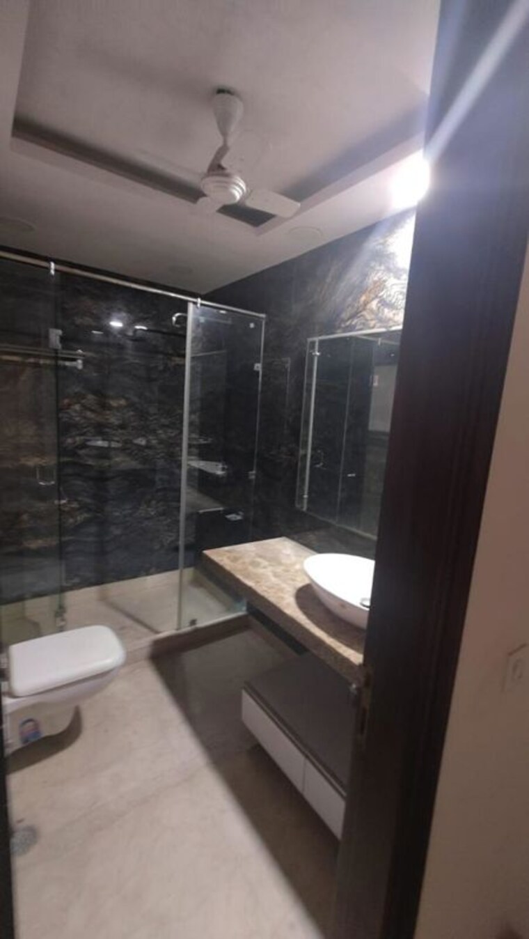 Attached Bathroom, greater kailash ii 3 Bedroom 2500 Sq.Ft. Apartment In Greater Kailash ii Delhi 10506272