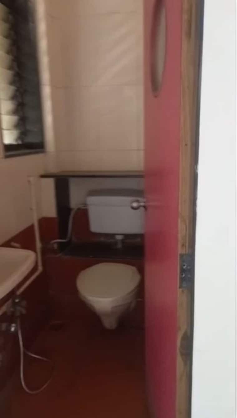 Bathroom, chembur Commercial Office Space 377 Sq.Ft. In Chembur Mumbai 10506290