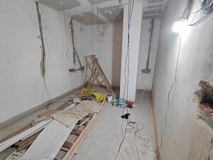  Office Space For Sale in Bbd Bagh