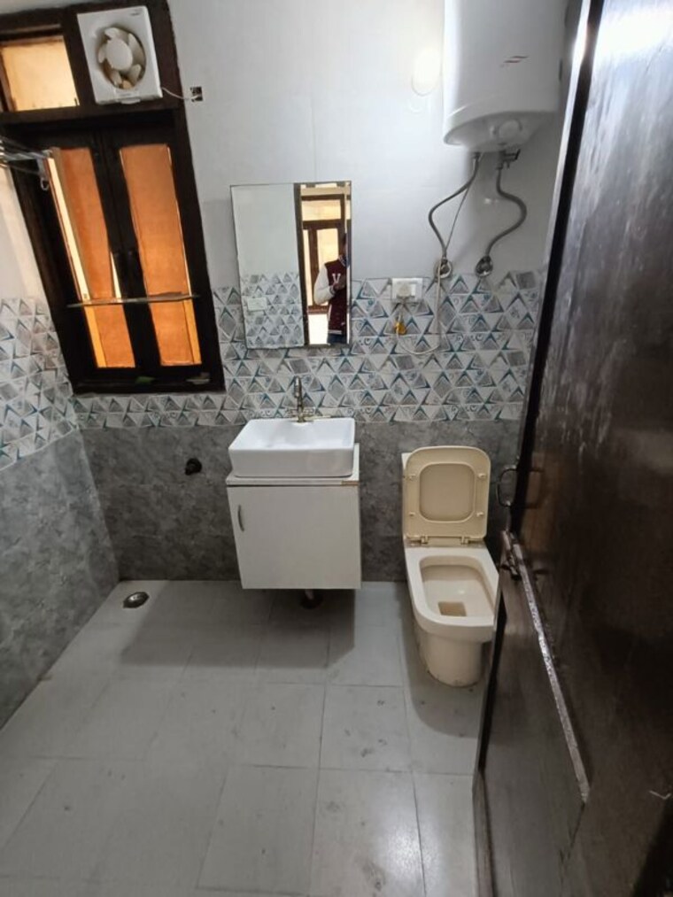 Team Area, dwarka 3 Bedroom 1500 Sq.Ft. Apartment In Dwarka Delhi 10506314