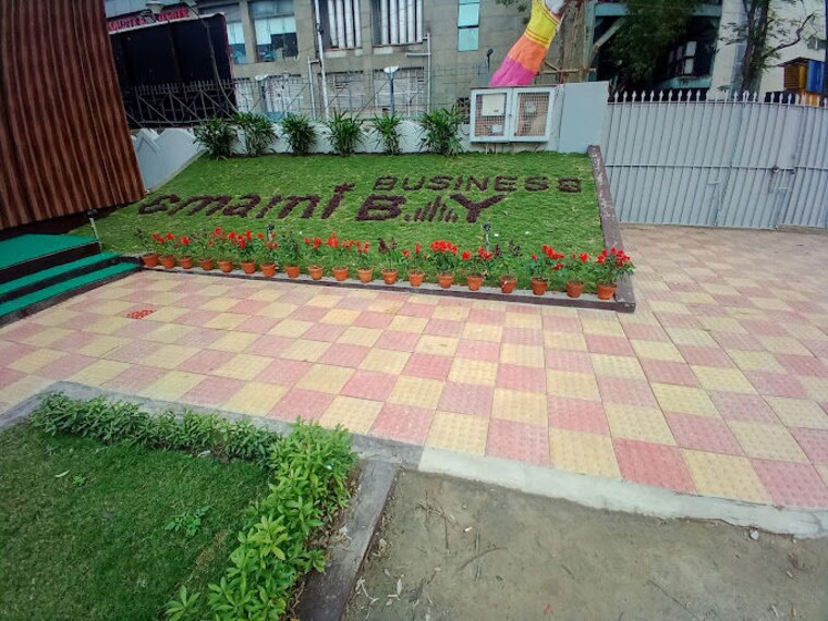 Balcony, salt lake sector v Commercial Showroom 1402 Sq.Ft. In Salt Lake Sector V Kolkata 10506390