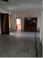 5 BHK + Servant Room,Study Room 250 Sq.Yd. Independent House in Sector 18