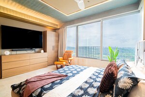 Bedroom in 4 BHK Apartment at Oberoi Realty Esquire, Goregaon East – for Sale