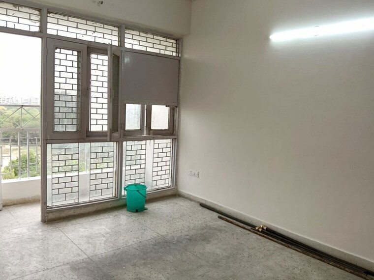 Room, sector 12 dwarka 3 Bedroom 1800 Sq.Ft. Apartment In Sector 12 Dwarka Delhi 10506387