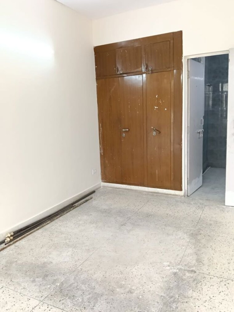 Room, sector 12 dwarka 3 Bedroom 1800 Sq.Ft. Apartment In Sector 12 Dwarka Delhi 10506387