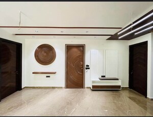 Furnished Amenities in 4 BHK Apartment at Dwarka – for Rent