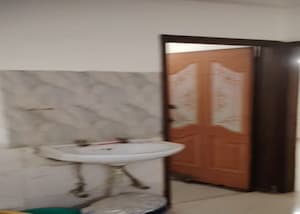 Room in 3 BHK Apartment at Khirki Extension – for Rent