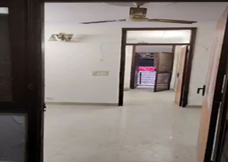 Room, khirki extension 3 Bedroom 135 Sq.Yd. Apartment In Khirki Extension Delhi 10506415