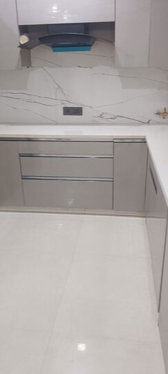 1 BHK Builder Floor For Rent in Sector 8