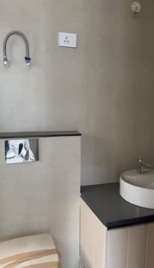 Attached Bathroom in 3 BHK Apartment at Signature Global City 63A, Sector 63a – for Rent