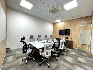  Office Space For Rent in Charni Road