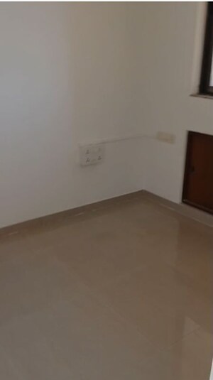 Bedroom in 2.5 BHK Apartment at Raheja Acropolis, Deonar – for Rent
