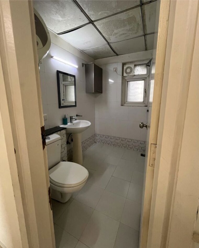 Bathroom, chd-avenue-71 3 Bedroom 2010 Sq.Ft. Apartment In Sector 71 Gurgaon 10506451