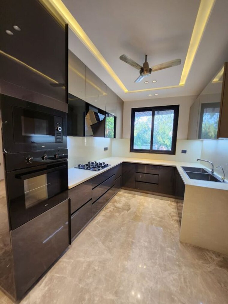 Kitchen, freedom fighters enclave 3 Bedroom 1500 Sq.Ft. Builder Floor In Freedom Fighters Enclave Delhi 10506513