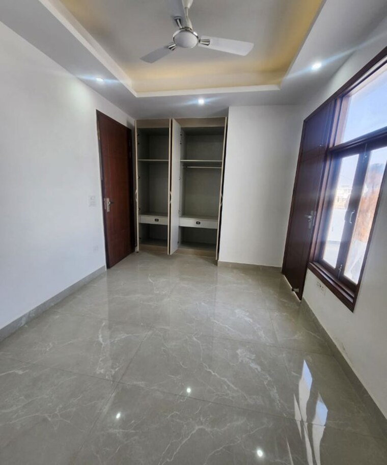 Room, freedom fighters enclave 2 Bedroom 1000 Sq.Ft. Builder Floor In Freedom Fighters Enclave Delhi 10506525