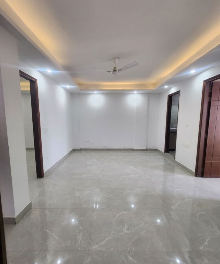 Room, freedom fighters enclave 2 Bedroom 1000 Sq.Ft. Builder Floor In Freedom Fighters Enclave Delhi 10506525