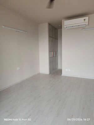 Room in 3 BHK Apartment at M3M Heights, Sector 65 – for Rent