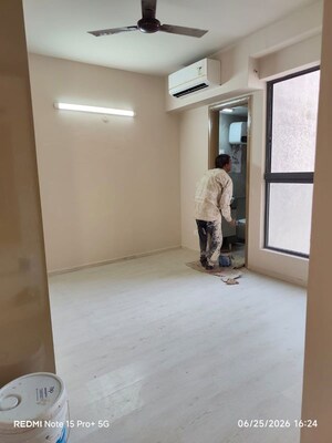 Room in 3 BHK Apartment at M3M Heights, Sector 65 – for Rent