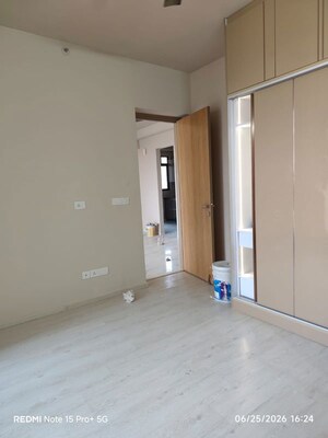 Room in 3 BHK Apartment at M3M Heights, Sector 65 – for Rent