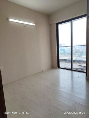 Room in 3 BHK Apartment at M3M Heights, Sector 65 – for Rent