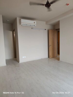 Room in 3 BHK Apartment at M3M Heights, Sector 65 – for Rent