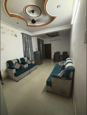 Living Room in 2 BHK Apartment at Lalkuan – for Rent