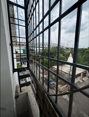Balcony in 2 BHK Apartment at Lalkuan – for Rent