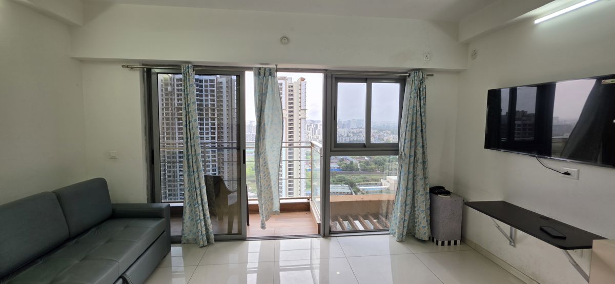1 BHK 800 Sq.Ft. Apartment in Amanora Adreno Towers