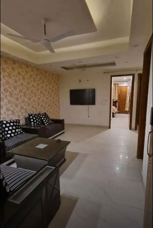 Living Room in 3 BHK Apartment at Sunshine Enclave, Vip Road – for Rent