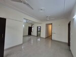 3.5 BHK + Servant Room 2300 Sq.Ft. Builder Floor in Tarun CGHS
