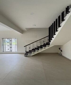 Room in 3 BHK Villa at Kanakashree Layout, Kannur – for Sale