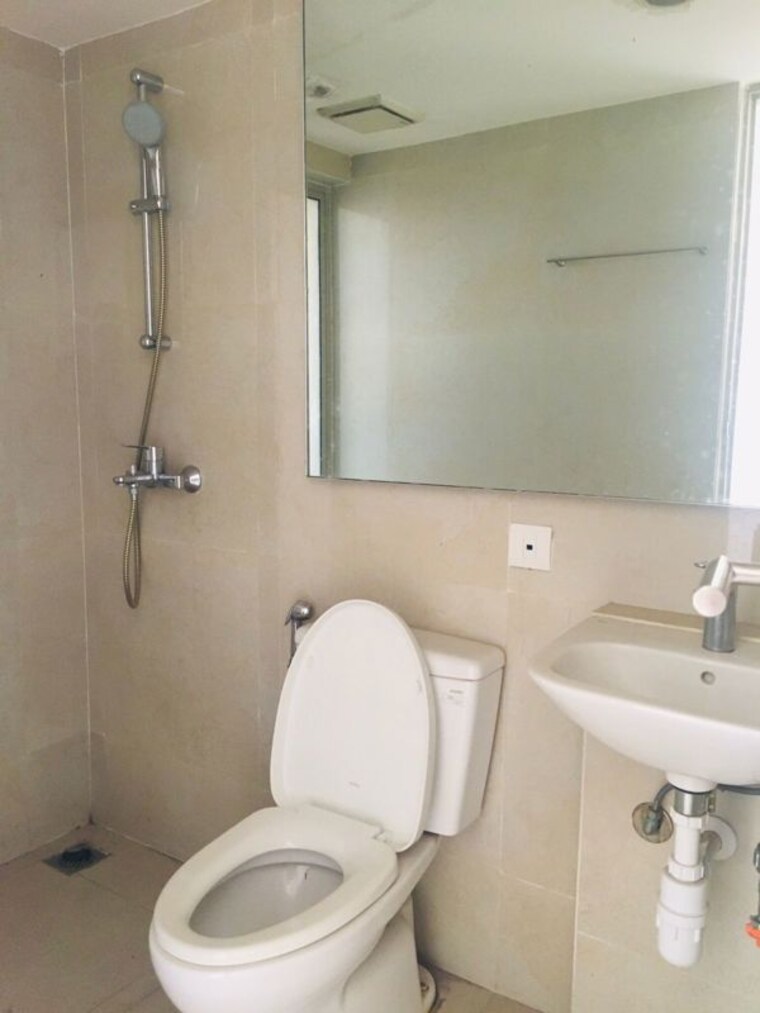 Bathroom, hiranandani-lavinia 1 Bedroom 650 Sq.Ft. Apartment In Ghodbunder Road Thane 10506610