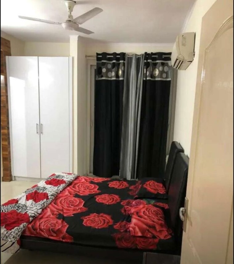 Bedroom, vip road 4 Bedroom 1800 Sq.Ft. Apartment In Vip Road Zirakpur 10506611