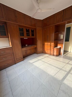 2 BHK Apartment For Rent in Heritage Lakeside, Powai