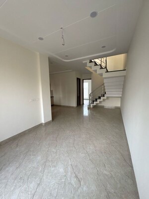 Room in 3 BHK Villa at Vision Homes Ghazipur, Ghazipur – for Sale
