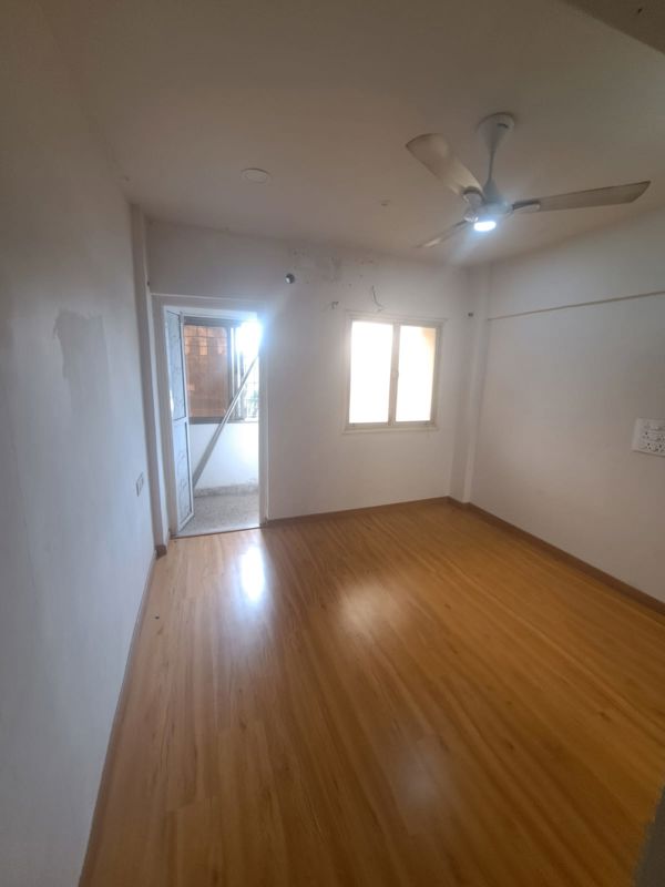 3 BHK + Pooja Room,Servant Room,Study Room,Extra Room,Basement,Store Room 1100 Sq.Ft. Apartment in Rustomjee Aden