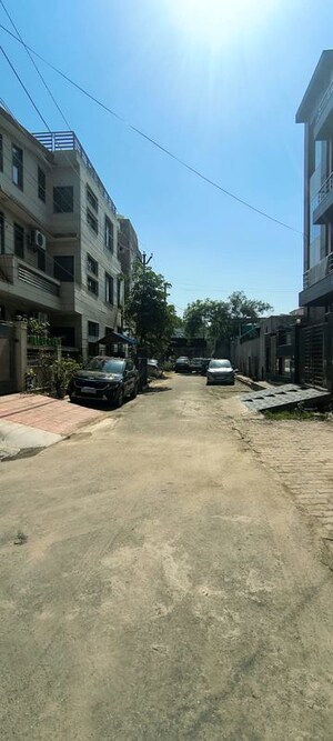 6+ BHK Villa – Exterior View View at RWA Apartments Sector 41, Sector 41 - for Sale