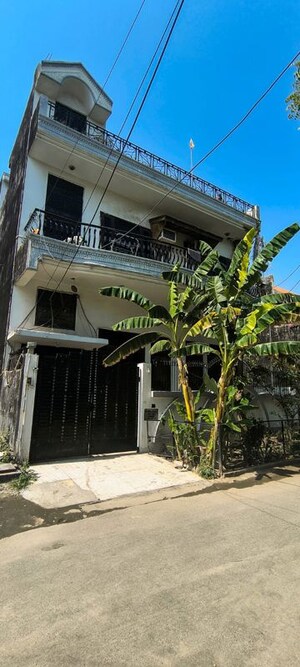 6+ BHK Villa – Exterior View View at RWA Apartments Sector 41, Sector 41 - for Sale