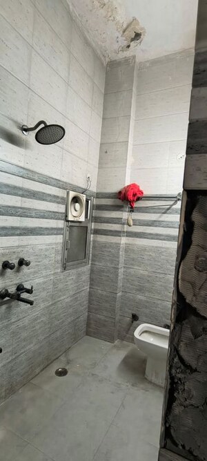 Bathroom in 6+ BHK Villa at RWA Apartments Sector 41, Sector 41 – for Sale
