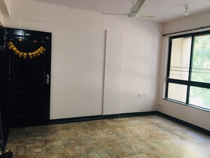Room in 1 BHK Apartment at Hiranandani Estate Phoenix, Thane West – for Rent